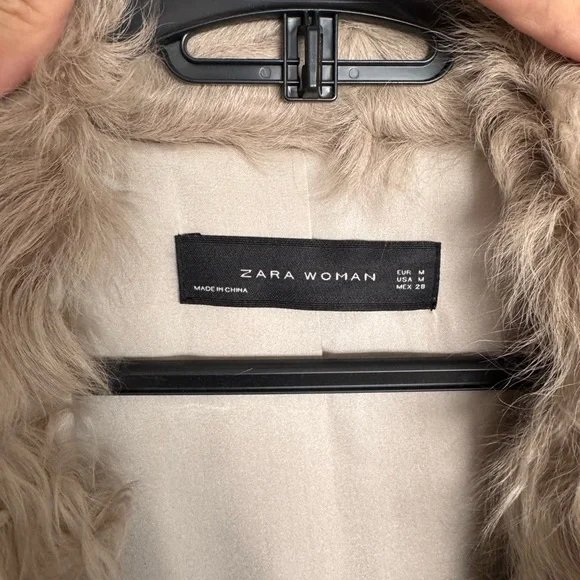 Zara Real Fur Vest in Beige - Picture 3 of 8